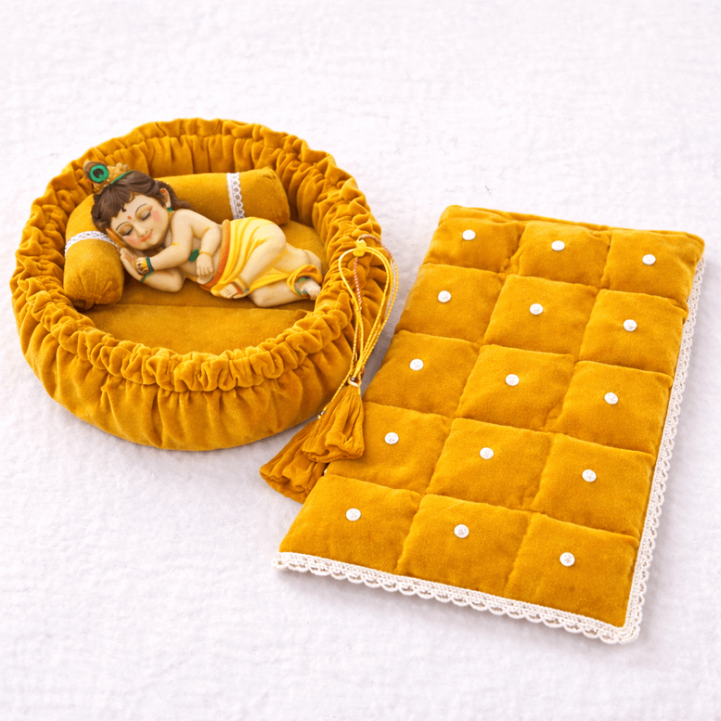 Round Velvet Bedding Set for Laddu Gopal ( Size - 0 to 5 )